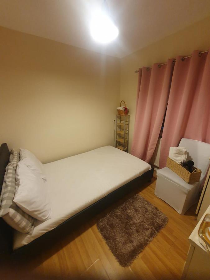 Double Size And Single Room In Barking Barking  Rom bilde