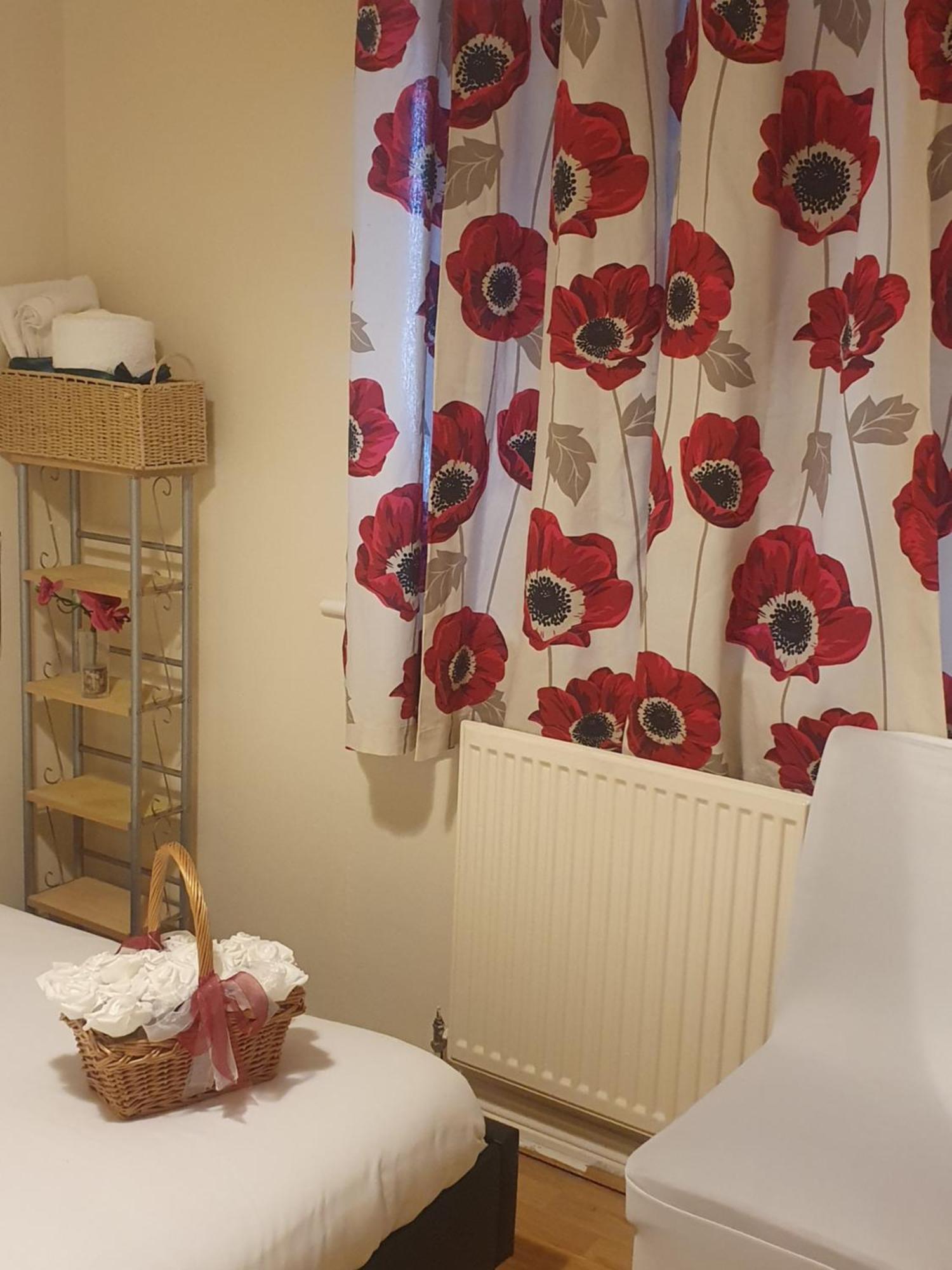 Double Size And Single Room In Barking Barking  Eksteriør bilde